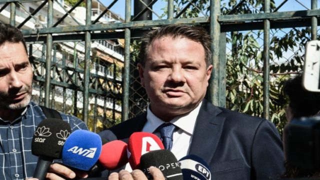 Βιασμός 12χρονης στον Κολωνό: «Ας αφήσουν την μητέρα και ας πιάσουν τους βιαστές » – Τι ανέφερε ο Απόστολος Λύτρας  για τα εμβάσματα & την παραμέληση ανηλίκου