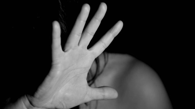 Φρίκη στη Θεσσαλονίκη: Τον γνώρισε μέσω Facebook και την βίαζε επί 24 ώρες – «Σταματούσε μόνο όταν έχανα τις αισθήσεις μου»