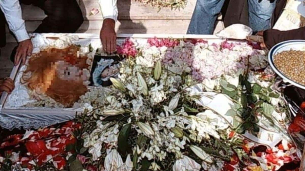 Νεκρή Αλίκη Βουγιουκλάκη: Το μακάβριο περιστατικό με την ηθοποιό στην κηδεία της που δεν παρατήρησε κανείς!
