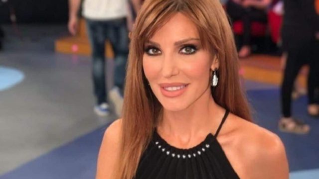 Σάλος με την Βίκυ Χατζηβασιλείου: Η κίνηση που τους “τρέλανε” όλους (Video)