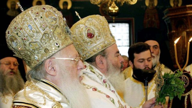«Θα μας κάνουν φτωχούς και η ζωή μας…» – Η συνταρακτική προφητεία του Μακαριστού Αρχιεπισκόπου Χριστόδουλου για την νέα κρίση