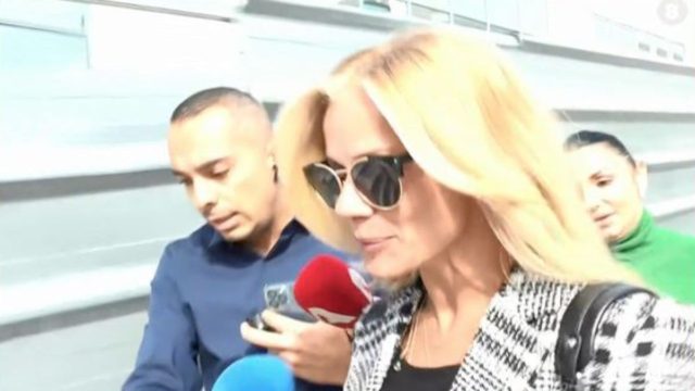 Ζέτα Μακρυπούλια: «Εξετάζομαι και εδώ;» – Τι δήλωσε μετά την κατάθεσή της στη δίκη του Πέτρου Φιλιππίδη (Video)