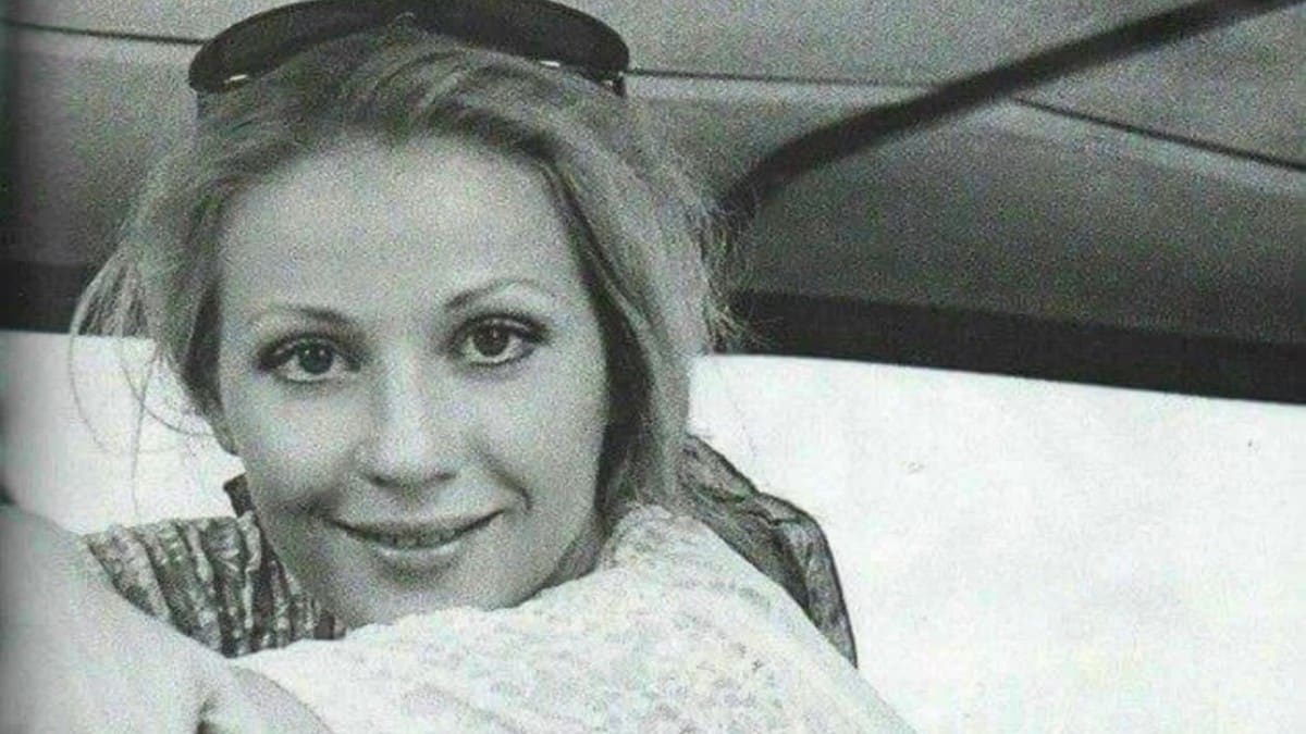 Άγνωστη τραγωδία για τη Ζωή Λάσκαρη – «Έμεινε στα χέρια της μητέρας της…»