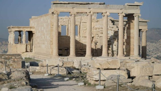 Η Ακρόπολη γίνεται προσβάσιμη σε άτομα με προβλήματα όρασης