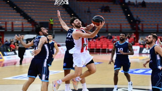 Basket league / Ολυμπιακός – Κολοσσός (99-64): Ο Πίτερς βομβάρδισε στην προπόνηση πριν από τη διαβολοβδομάδα των τριών αγώνων