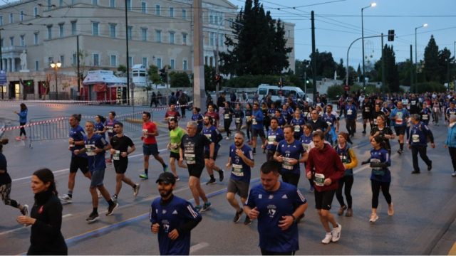 39ος Μαραθώνιος: Κυκλοφοριακό κομφούζιο στο κέντρο της Αθήνας – Ποιοι δρόμοι παραμένουν κλειστοί μέχρι τη λήξη της διοργάνωσης