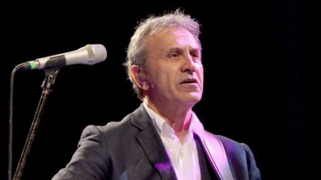 Σφοδρή επίθεση στον Γιώργο Νταλάρα – “Είναι ψυχικό ερείπιο…”