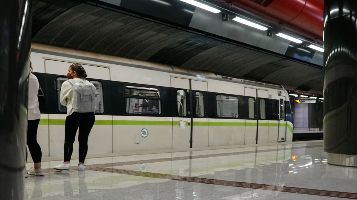 “Θρίλερ” στο μετρό Αιγάλεω – Πτώση ατόμου στις γραμμές