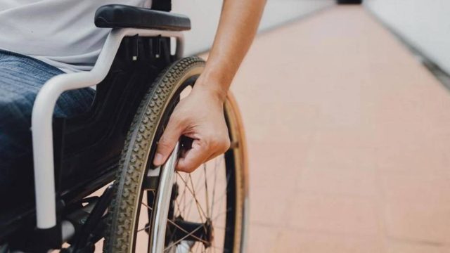 Ραγδαίες εξελίξεις στην υπόθεση της δομής ΑμεΑ στη Θεσσαλονίκη: Κακουργηματική δίωξη για θάνατο 25χρονου