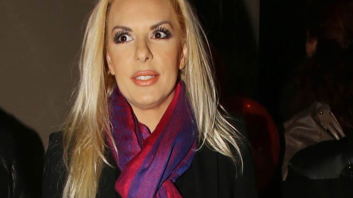 «Με πήρε τηλέφωνο και μου είπε…» – Αποκάλυψη της Αννίτας Πάνια για τον πολυσυζητημένο γάμο