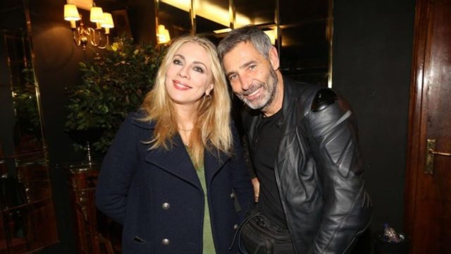 Πυρ και μανία η Σμαράγδα Καρύδη: Ο άγριος καβγάς με τον Αθερίδη – «Πήρα το αμάξι, πήγα στο βουνό και…» (Video)