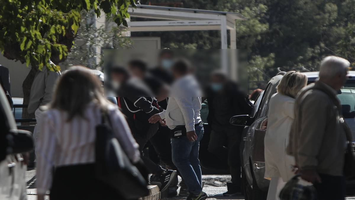 Βιασμός 12χρονης στον Κολωνό: Τρίτη σύλληψη για την υπόθεση, χειροπέδες σε 55χρονο