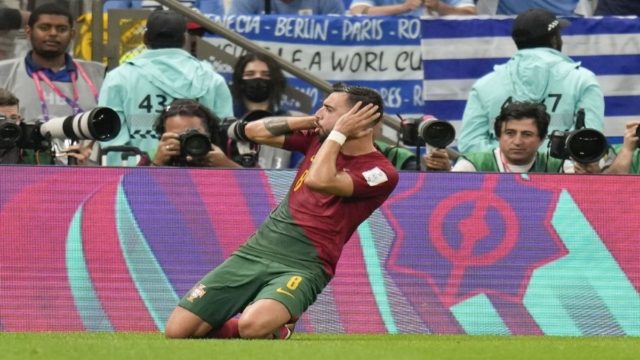 Μουντιάλ 2022: Μπρούνο Φερνάντες και Ρονάλντο «κλείδωσαν» την πρόκριση της Πορτογαλίας στα νοκ άουτ (videos)