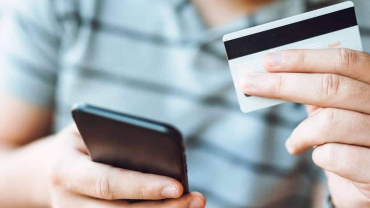 “Φεσώθηκε” 669 ευρώ από το πουθενά – Η απάτη στο κινητό γυναίκας που της στοίχισε μια περιουσία