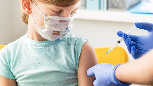 Εμβολιασμός Κορωνοϊός: Εγκάινια αύριο η πλατφόρμα για τον εμβολιασμό μικρών παιδιών – Ποιες ηλικές αφορά
