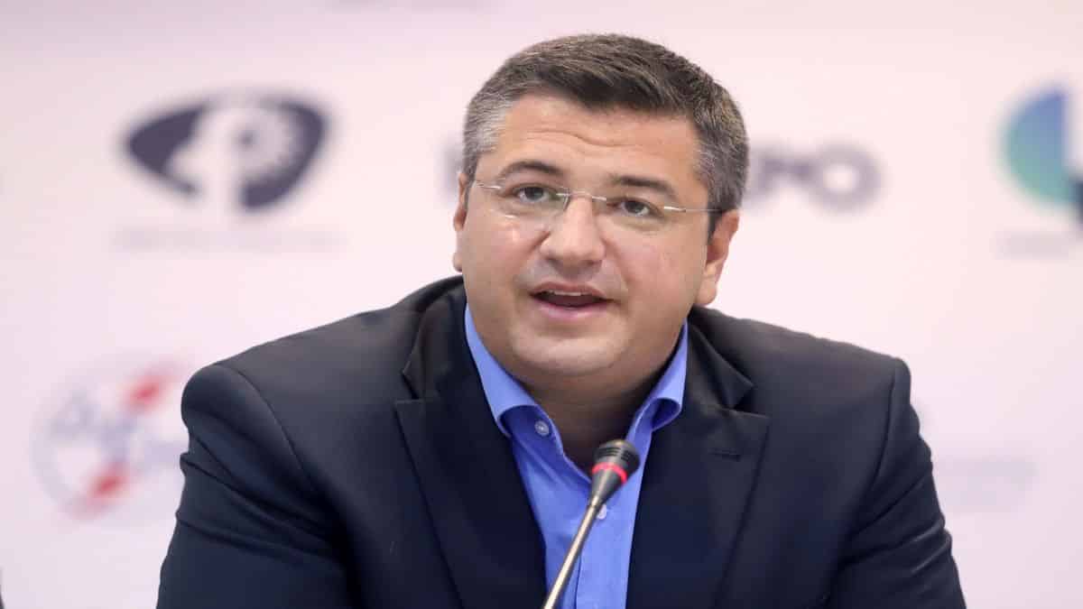 Νέα πρόκληση: Δεν αφήνουν τον Απόστολο Τζιτζικώστα να μπει στην Τουρκία