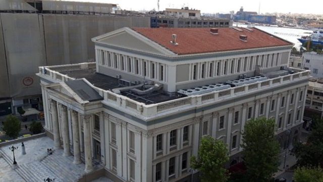 “Λουκέτο” τουλάχιστον προσωρινό για το Δημοτικό Θέατρο του Πειραιά: Οι συνέπειες μετά το ατύχημα – Που πάνε οι ευθύνες