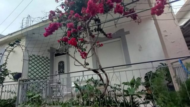 Έγκλημα στη Ρόδο: Η πρώτη εικόνα από τον χώρο των δολοφονιών! Τι θα υποστηρίξει η 45χρονη οικιακή βοηθός στην απολογία της (Video)