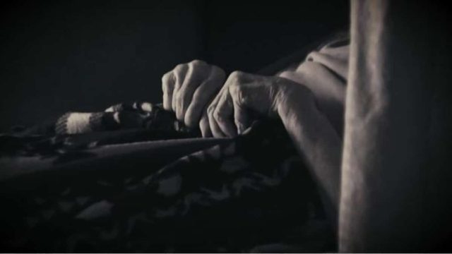 Έγκλημα στη Ρόδο: «Έβαλα το ένα χέρι στην μύτη, το άλλο στο στόμα και…» – Οι «φρικαστικές» λεπτομέρειες στις ομολογίες της οικιακής βοηθού (Video)