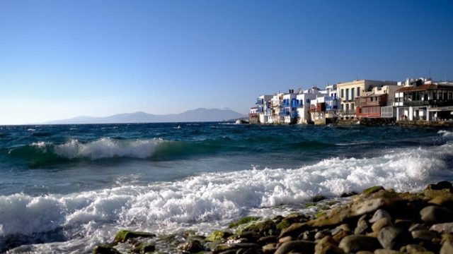 Θρίλερ στην Μύκονο: Βρέθηκε σορός μέσα στην θάλασσα