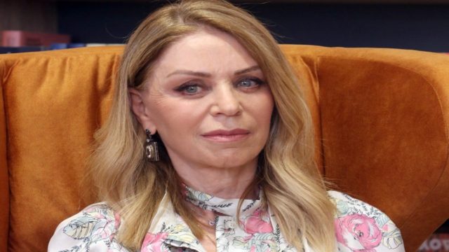 Ιστορικός άγριος καβγάς της Έλλης Στάη – Εκτός εαυτού η παρουσιάστρια: «Εσείς δεν κάνετε υποδείξεις τι θα πω εγώ…»