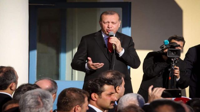 Ελληνοτουρκικά: Προκαλεί ξανά ο Ερντογάν – “Η Αθήνα είναι στην εμβέλεια του πυραύλου taufun”! Ωμές πολεμικές απειλές και από τον Τσαβούσογλου (Video)