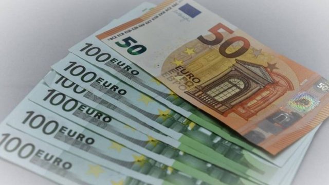 «Κλείδωσε» έκτακτο επίδομα 250 ευρώ – Πότε έρχεται στα ΑΤΜ