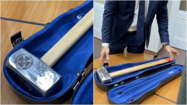 Το “μαφιόζικο” μήνυμα με σφυρί με αίμα στο Ευρωκοινοβούλιο: Τι εννοούν οι μισθοφόροι του Πούτιν; (photo)