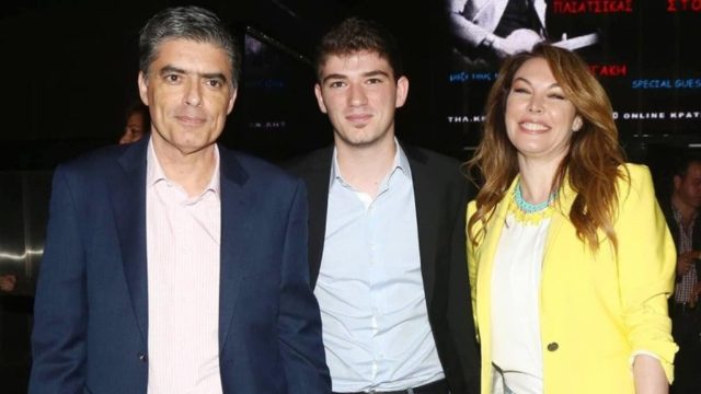«Ψυχρολουσία» για την Τατιάνα Στεφανίδου: Στο φως η άγνωστη σχέση της με τον γιο του Ευαγγελάτου από τον πρώτο του γάμο
