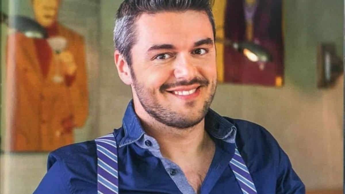 Τον κοιτάζει και «λιώνει»: Αυτός είναι ο πατέρας του Πέτρου Πολυχρονίδη (photo)