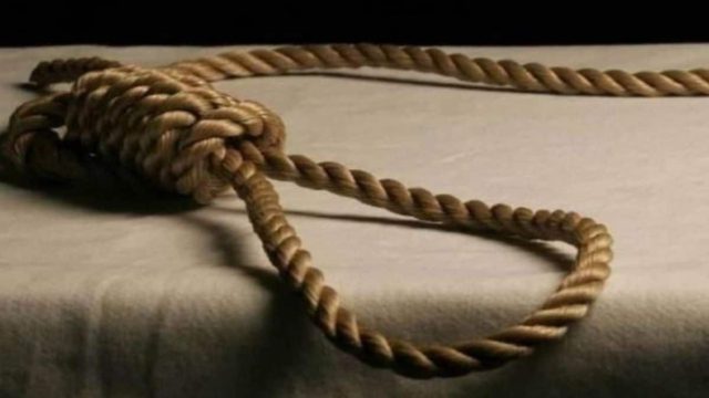 Ανείπωτη τραγωδία στον Βόλο:  54χρονος κρεμάστηκε με σχοινί στο κλιμακοστάσιο – Τον βρήκε η γυναίκα του