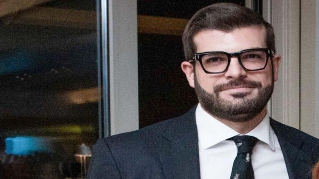Χωρισμένη με ένα παιδί: Ποια είναι η εντυπωσιακή καστανή στο πλευρό του Φίλιππου Τσαγκρίδη, μετά τον χωρισμό του με την Κατερίνα Καινούργιου!