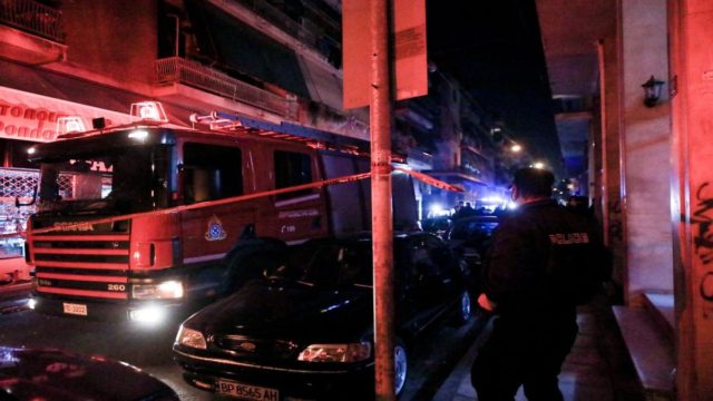 Τραγωδία στο κέντρο της Αθήνας: Δραματικές στιγμές στη Λεωφόρο Αλεξάνδρας – Νεκρός άνδρας μετά από φωτιά στα Προσφυγικά