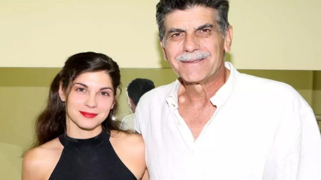 Δεν πάει το μυαλό σας: Ποιος γνωστός και ταλαντούχος ηθοποιός είναι ο σύντροφος της κόρης του Γιάννη Μπέζου (photo)
