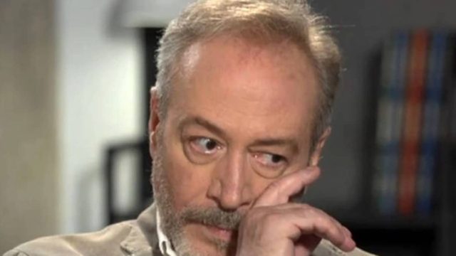 Κατέρρευσε ο Γρηγόρης Βαλτινός: «Τον πατέρα μου τον γνώρισα σε ηλικία 20 ετών και…»