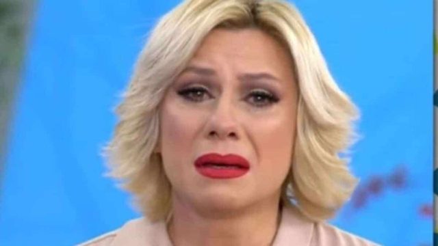 «Ο γιος μου δεν είναι…»: Πάγωσε η Κατερίνα Καραβάτου στην αποκάλυψη της είδησης!