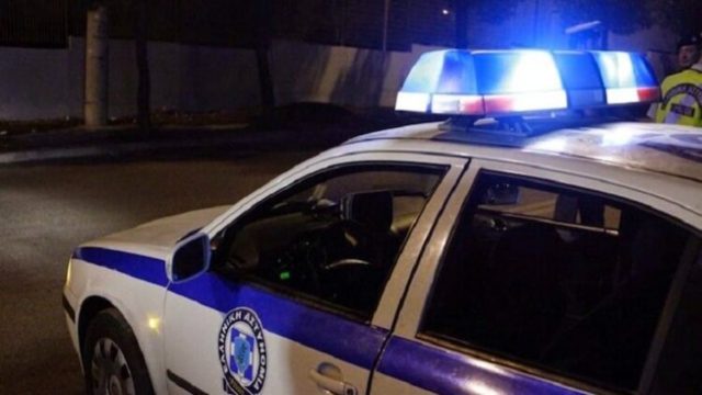 Καταδίωξη ανηλίκου Βάρκιζα: 16χρονος έκλεψε αυτοκίνητο για να…
