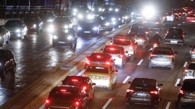 Ατελείωτο μποτιλιάρισμα στον Κηφισό – Αυξημένη κίνηση μετά από τροχαίο πριν από την Νέα Φιλαδέλφεια