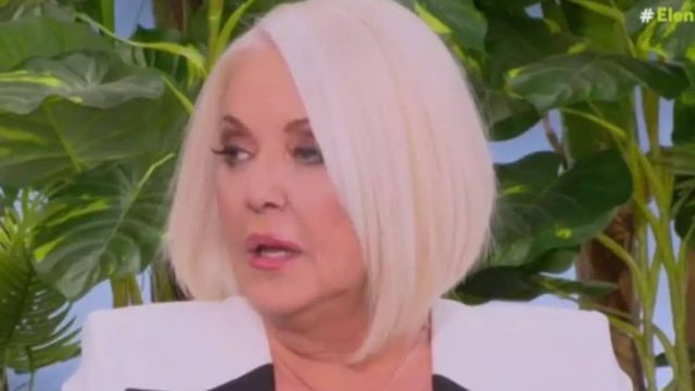 Αποκάλυψη 15 χρόνια μετά: «Η Ρούλα Κορομηλά κόντεψε να πεθάνει, οι γιατροί είχαν…»