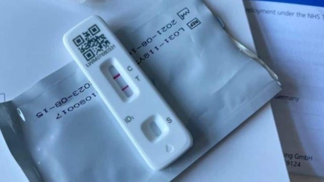 Φωνάζει ότι κόλλησες: Αν έχεις αυτό το σύμπτωμα για 48 ώρες, με αρνητικό τεστ, τότε κατά 99% νοσείς από Κένταυρο