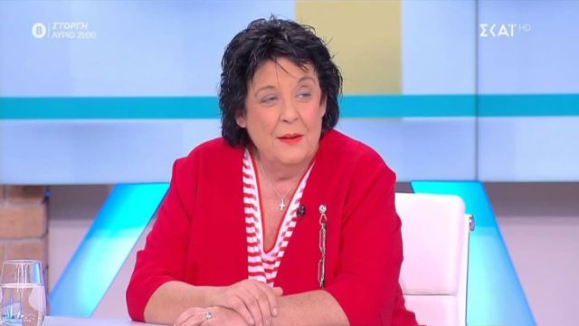 Ρομαντισμός και νοσταλγία από τη Λιάνα Κανέλλη: «Ωραίο πράγμα η παρέα…» (video)