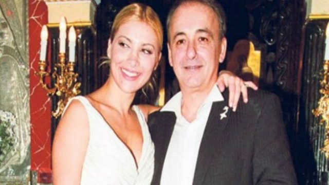 Δήμητρα Ρουμπέση: Θυμάστε την γυναίκα που παράτησε τον Ανδρέα Μικρούτσικο; Τι κάνει και πώς είναι σήμερα;