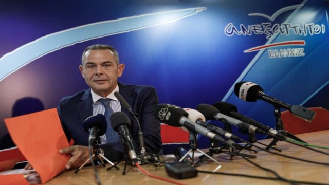Δύσκολες ώρες στο νοσοκομείο για τον Πάνο Καμμένο: «…τώρα 6 μήνες καροτσάκι» (Photo)