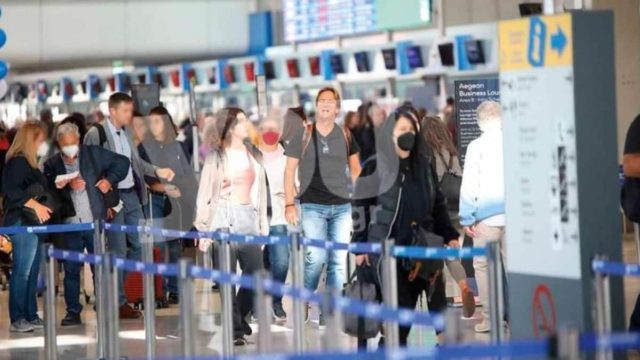 Τέρμα τα ψέματα: Αποκλειστικές φωτογραφίες που αποτυπώνουν την πραγματική σχέση του Ματέο Παντζόπουλου με τις κόρες της Ελένης Μενεγάκη