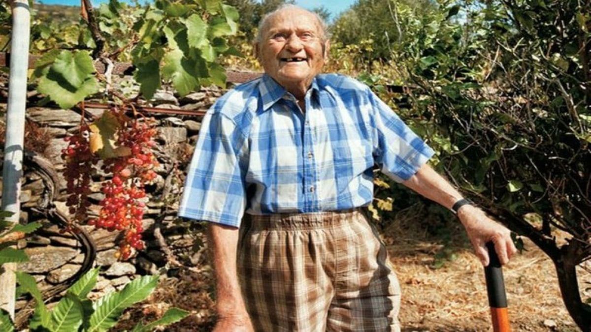 97χρονος παππούς έπασχε από καρκίνο και του έδιναν 9 μήνες ζωής όμως 6 χρόνια μετά…