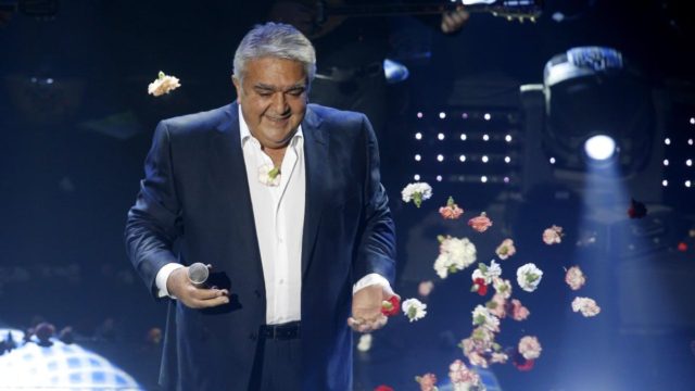 Πασχάλης Τερζής: Τα φτωχικά χρόνια και ο βοσκός πατέρας που τραγουδούσε στα χωράφια – Ποια ήταν η πρώτη του δουλειά πριν τις πίστες