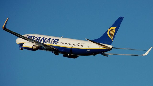Έκτακτη ανακοίνωση της Ryanair: Μεγάλη προσοχή για όσους θα ταξιδέψουν μέσα στον Νοέμβριο!