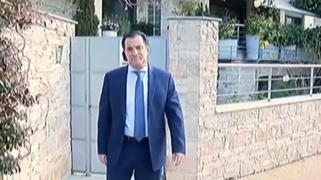 Τραγικές ώρες για τον Άδωνι Γεωργιάδη – Δέχτηκε επίθεση στο σπίτι με τα παιδιά του μέσα