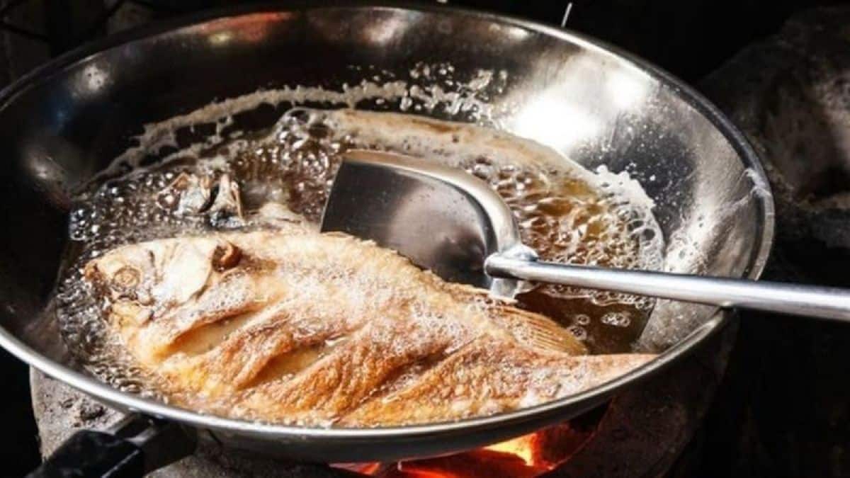 Μυθικό κόλπο της γιαγιάς με την πατάτα για να μην μυρίζει το σπίτι τηγανίλα!