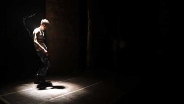 Παράταση της παράστασης “Μία Τεράστια Έκρηξη” στο Tempus Verum